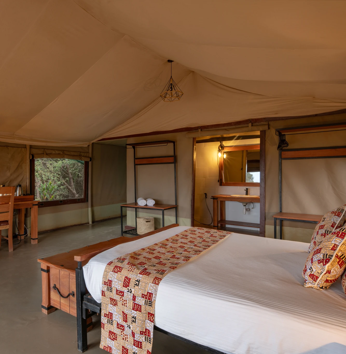 Details And Amenities